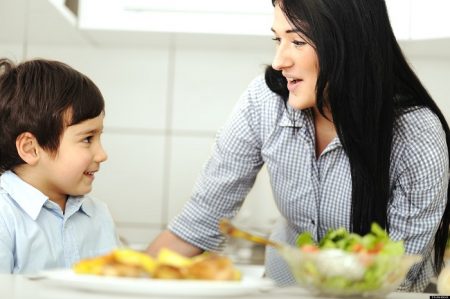 ¿Cómo hacer que sus hijos coman saludable? 